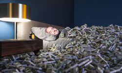 نجاحك المالي قد يبدأ من السرير!.. دراسة تكشف عن ارتباط بين وضعية نوم والدخل المرتفع